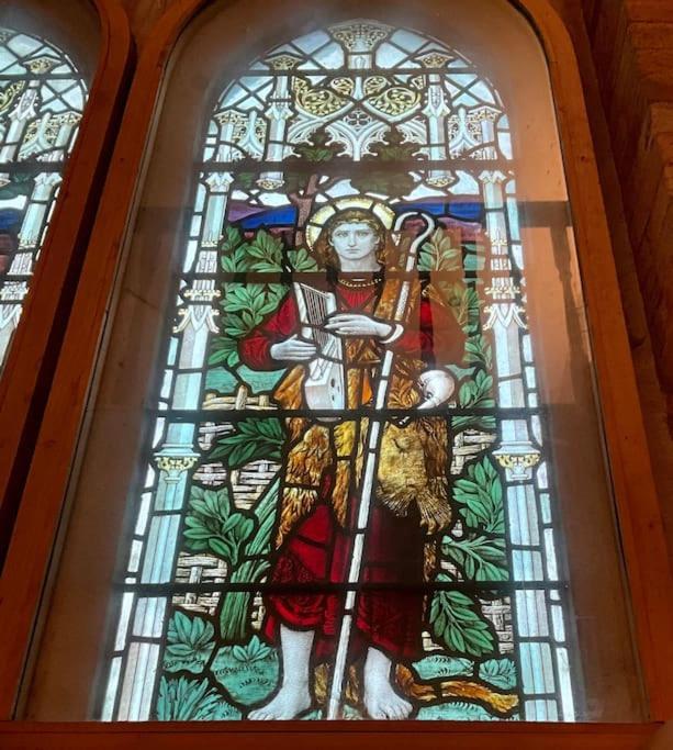 Magical Church Conversion In Watford Watford  Bagian luar foto